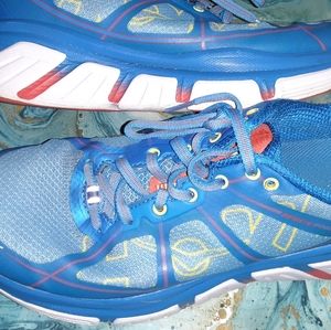 Hola One One Infinite Women's Running Snea…